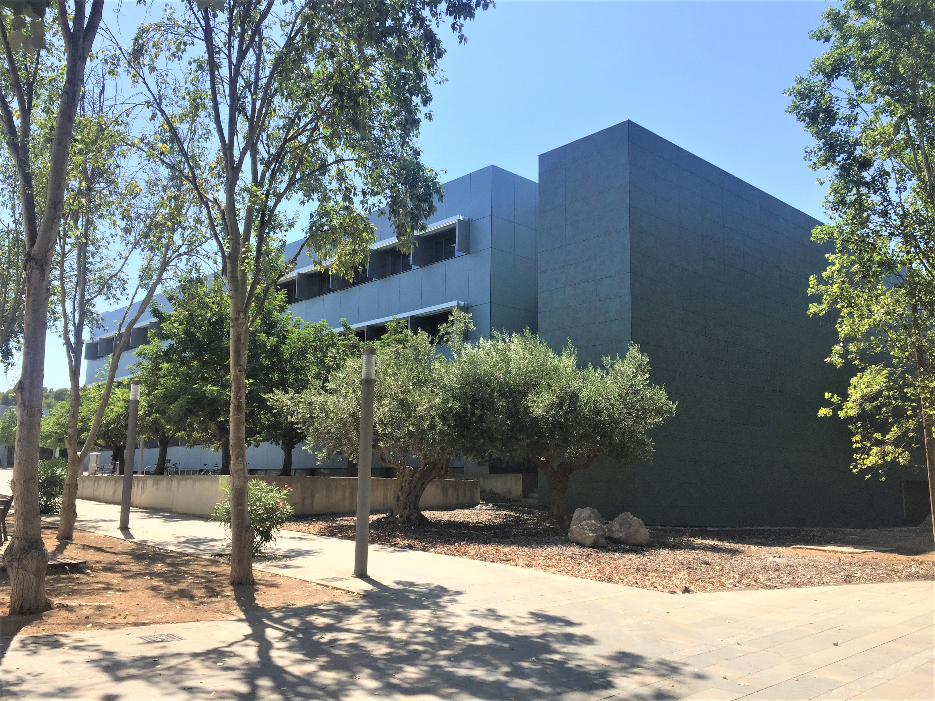 Blue building - parcbit 9